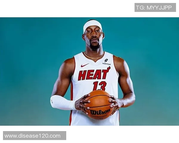 阿德巴约九年媒体日变化难以辨识年份让人困惑