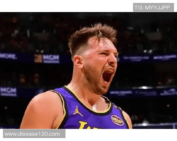 东契奇盛赞斯玛特防守技巧称其独特表现令人惊叹