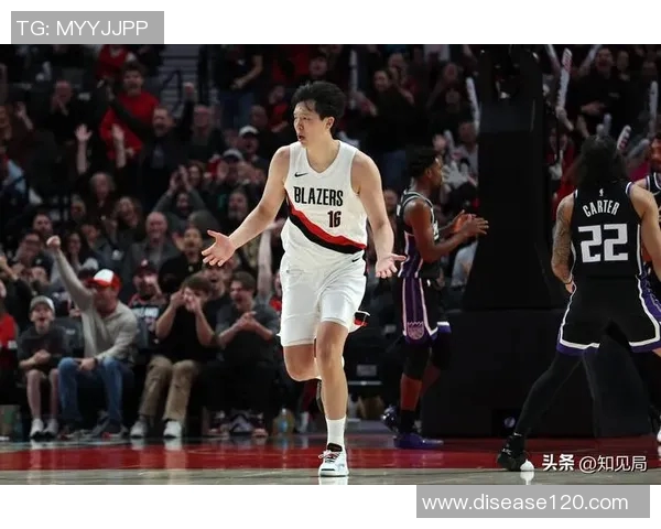 杨瀚森季前赛表现亮眼场均8分35板新赛季期待更大突破与进步 杨瀚森季前赛表现亮眼场均8分35板新赛季期待更大突破与进步