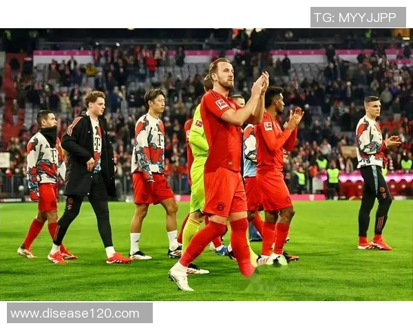 法尔克透露拜仁关注费耶诺德右后卫雷德或成博伊替代人选