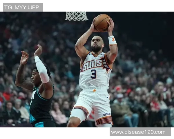 布克透露狄龙赛后因末节争执道歉全队已释怀继续向前