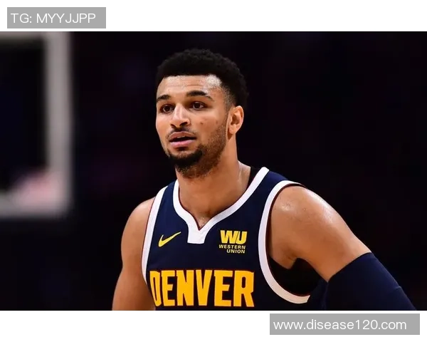 贾马尔穆雷半场表现出色9中4贡献11分2板7助攻2抢断展现全面能力