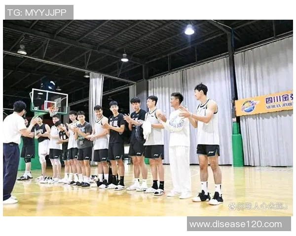 四川男篮今日顺利完成体测每天安排四个队伍从早到晚进行训练