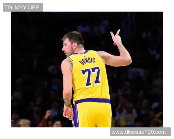 东契奇首节表现出色攻防兼备轻松拿下10分4板2助正负值高达6