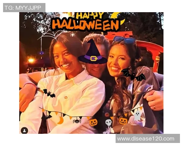 瓦妮莎全家万圣节装扮亮相加索尔陪科比家人共度温馨节日