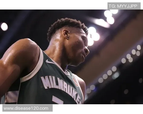 字母哥首节表现低迷未能得分却贡献助攻和防守表现引发关注