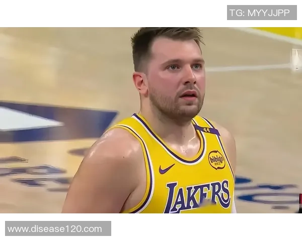 追梦回忆维金斯季后赛神扣东契奇震撼全场的瞬间